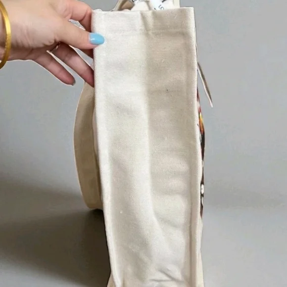 Loewe Cream Tote Bag "Crafted World" Limited Edition NEW!! - Picture 5 of 8